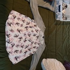 Torrid Baseball-Cut Top w/skulls & pink flowers.